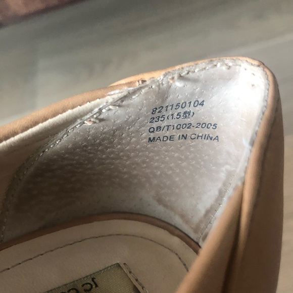 JC Collezione tan colored almond toe wedges heels size 6.5 buckle shoes - Picture 8 of 9